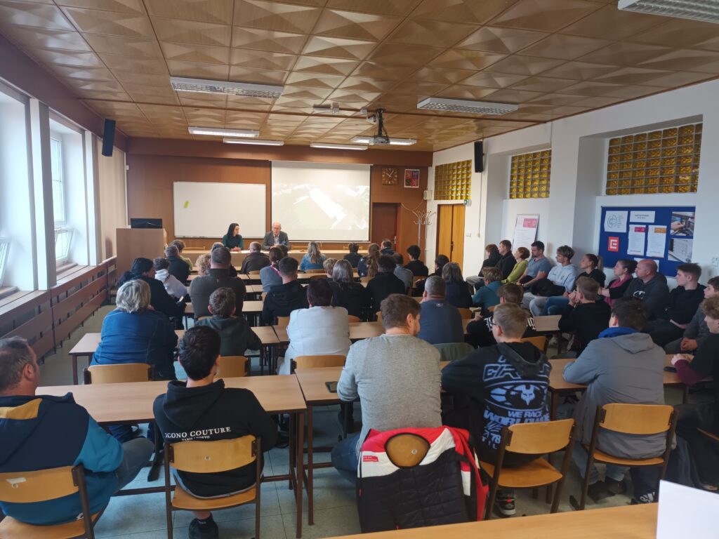 prezentace v přednáškovém sálu